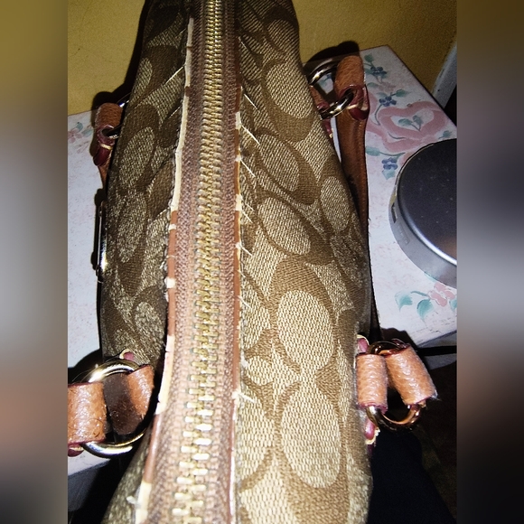 Coach Mini Bennet Handbag - Picture 12 of 15